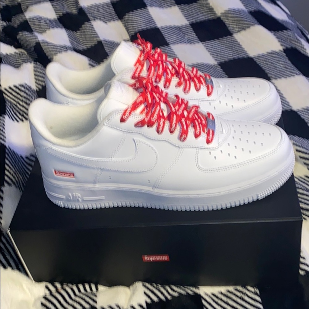 Supreme air for 1 lows💙